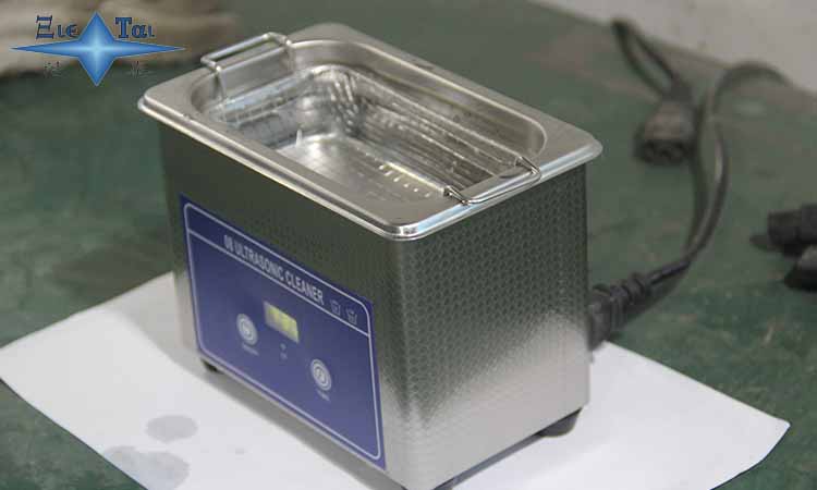 47000HZ震動頻率的家用超聲波清洗機,不止洗眼鏡哦! 47000HZ震動頻率的家用超聲波清洗機,不止洗眼鏡哦!