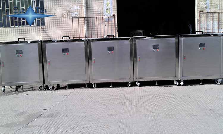 超聲波清洗機用什么水？放多少水合適？