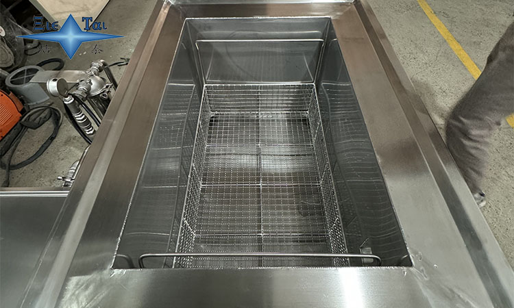 超聲波清洗機為什么可以”擊穿”？深入解析空化效應的力量與安全使用指南